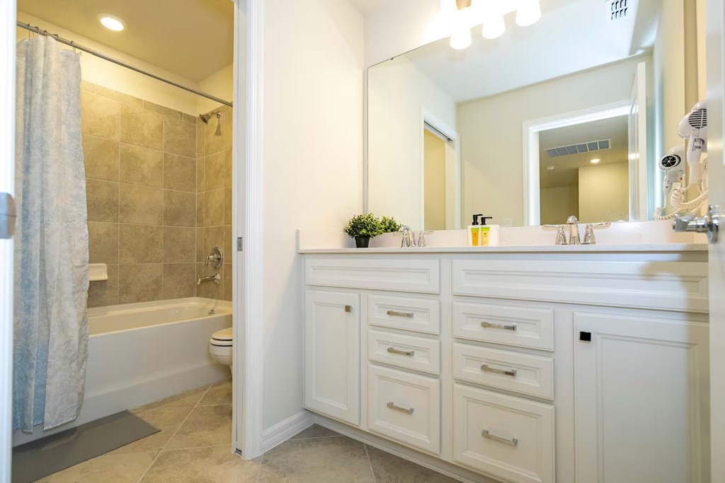 5 bedroom vacation townhouse at Windsor Cay - Image 61