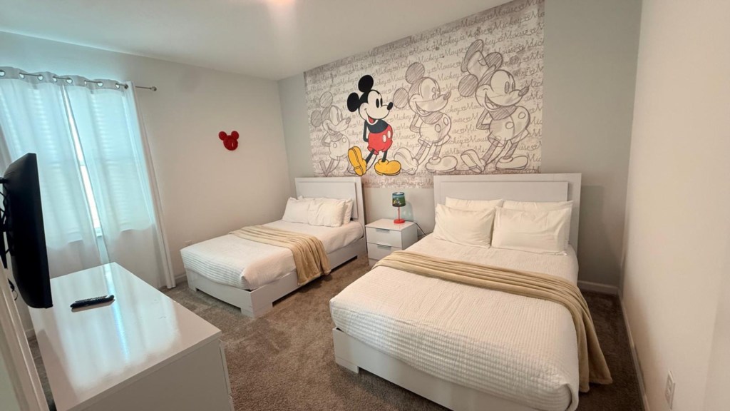Bedroom — 1115 Challenge Drive, photo 10 of 31