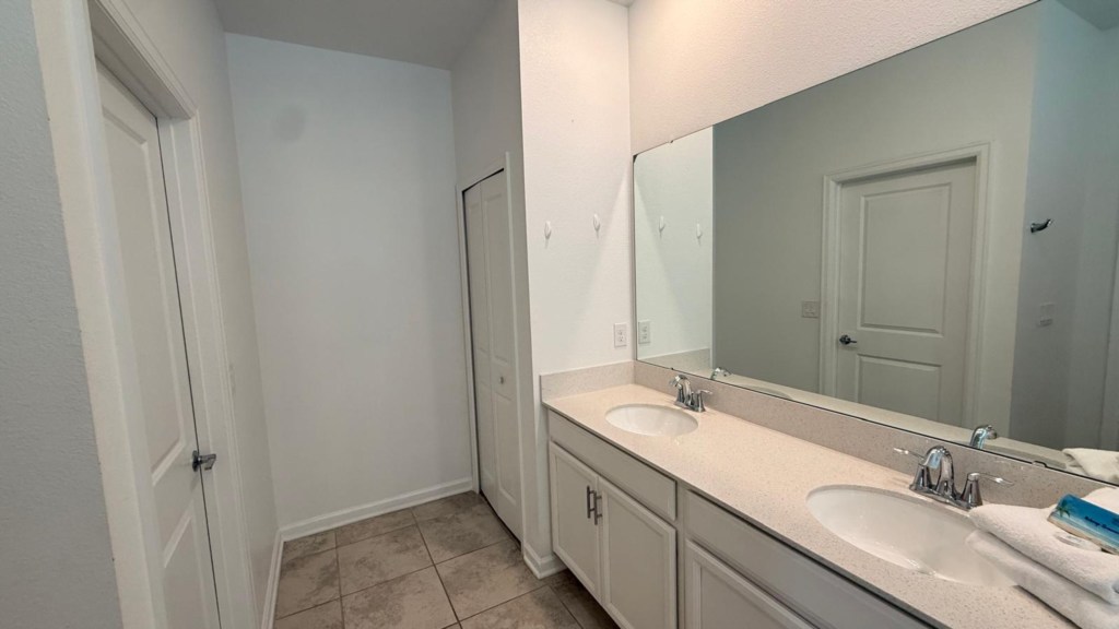 Bathroom — 1115 Challenge Drive, photo 18 of 31