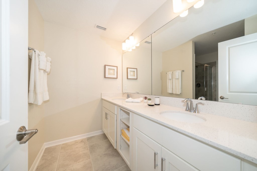 3 bedroom vacation apartment at Storey Lake - Image 14