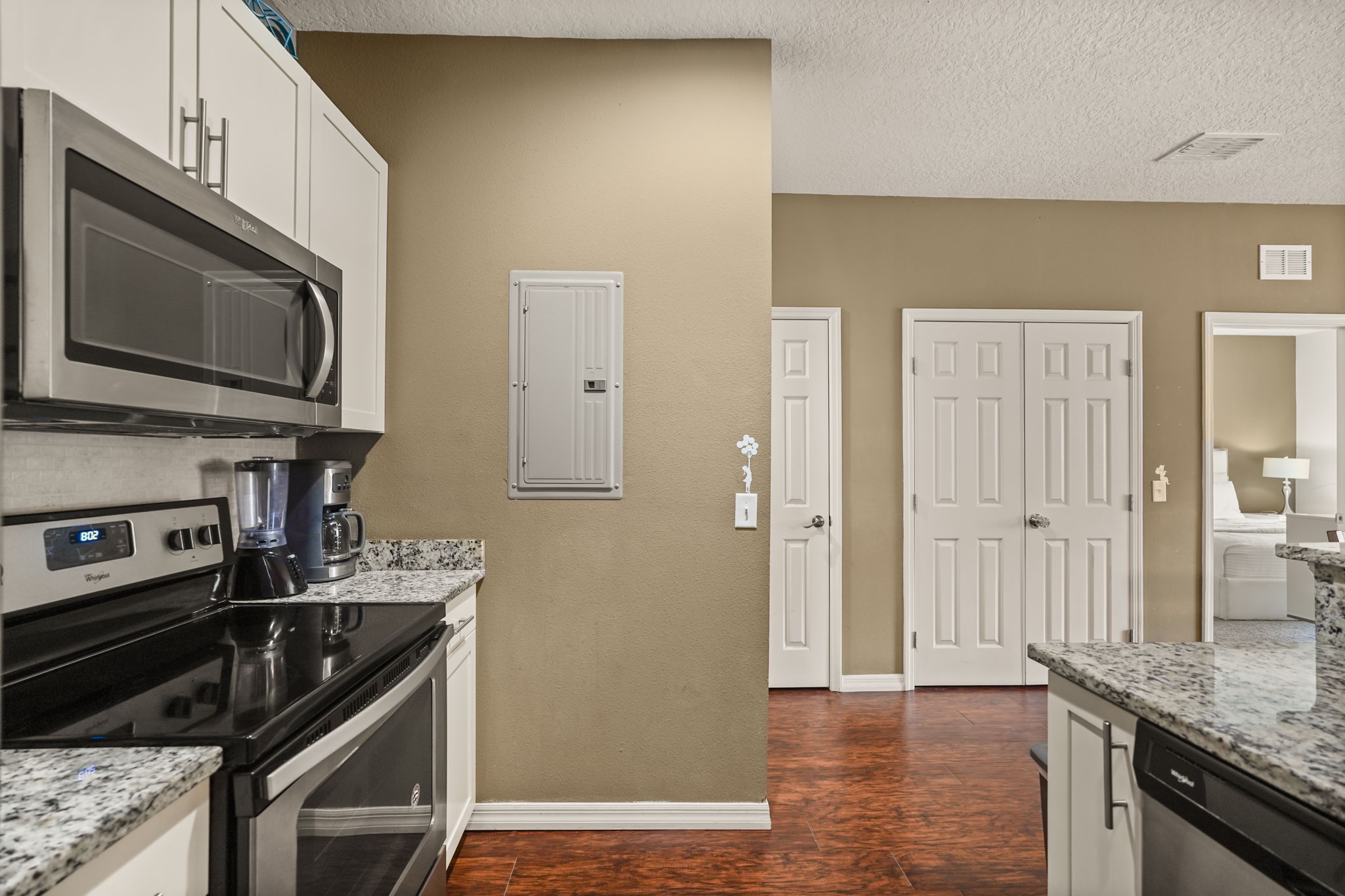 Kitchen — 3227 Cupid Place, photo 10 of 48