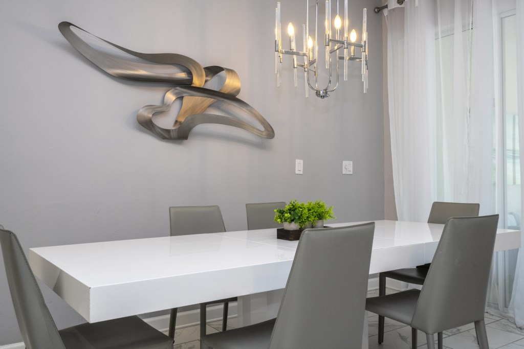 Open floor concept kitchen & dining