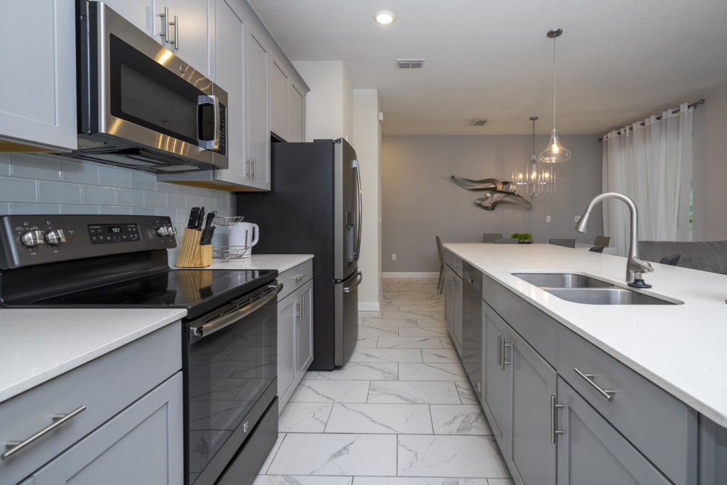 Fully equipped kitchen