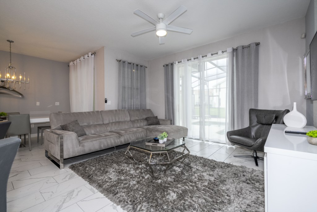 Open floor living & Kitchen