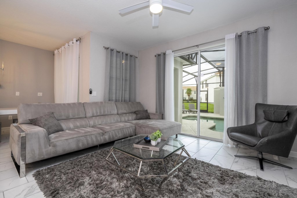 Open floor living & Kitchen