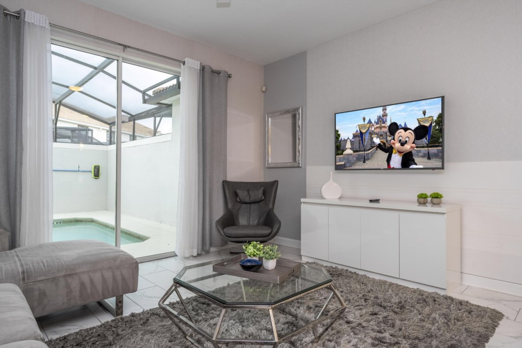 Open floor living & Kitchen