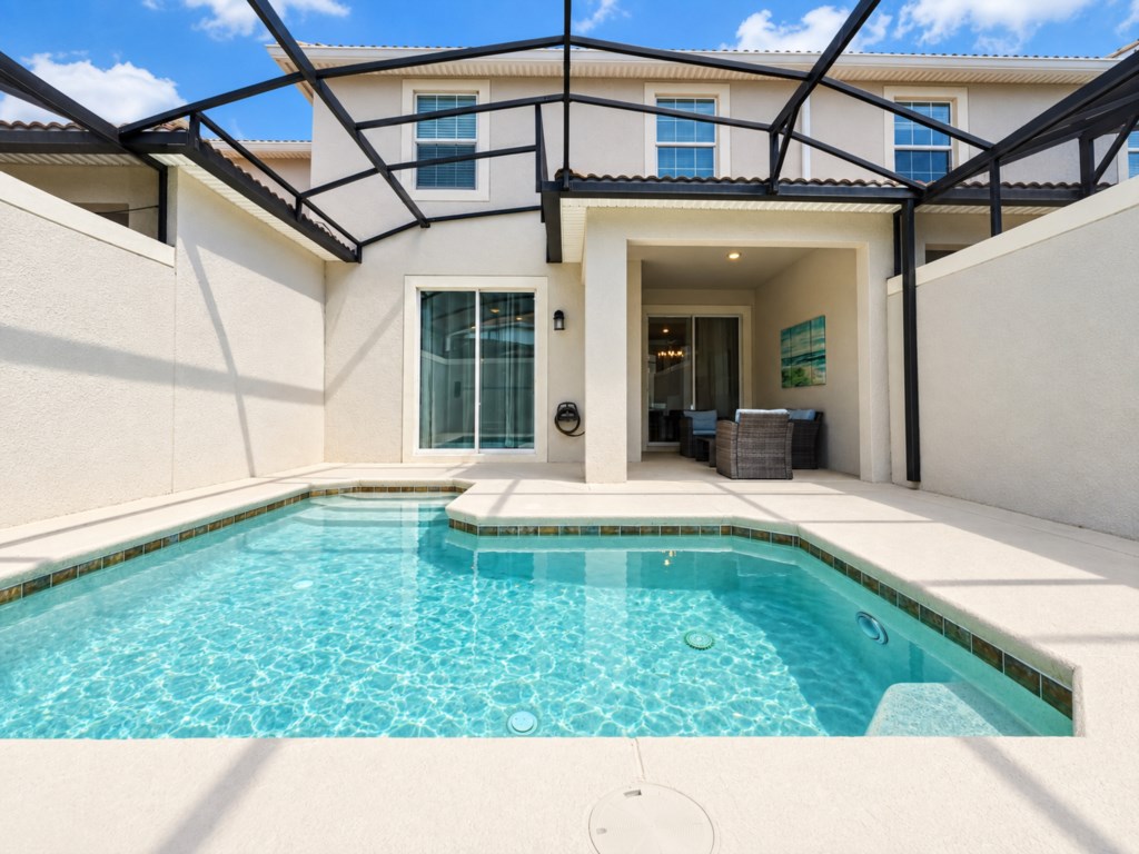 Private pool - pool heat available for $35 per night, min of 3 consecutive nights