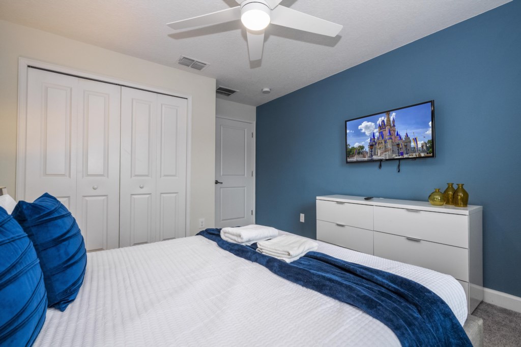 Guest bedroom w/ Queen size bed 