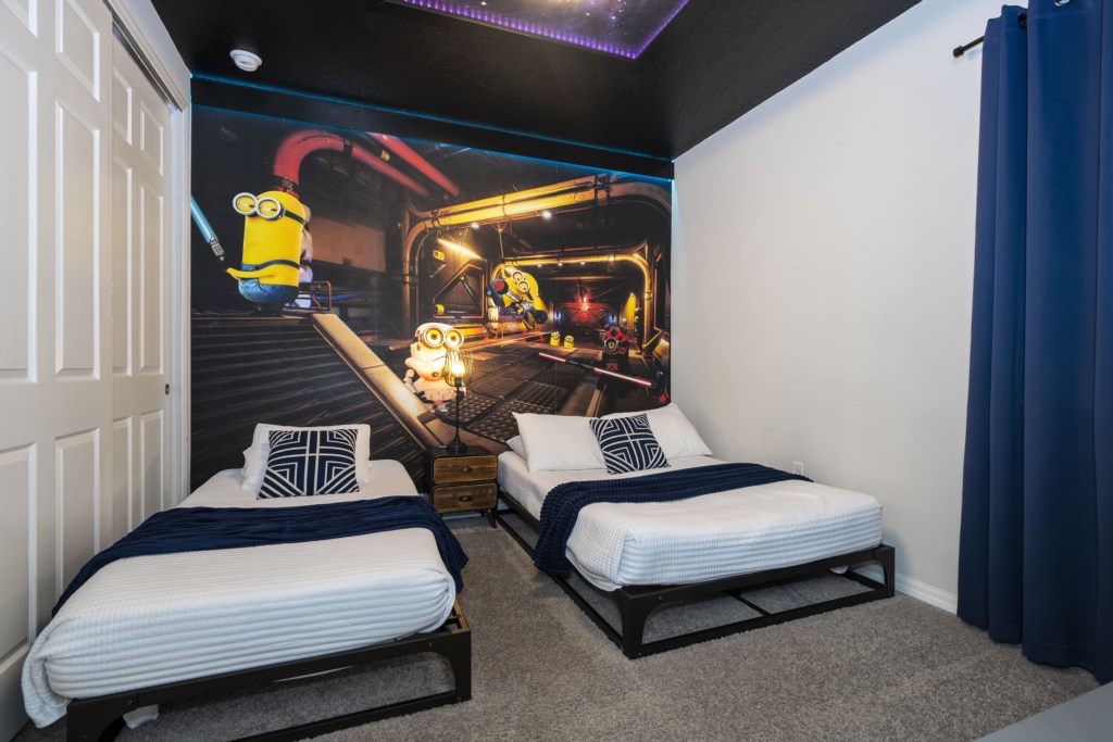 Minions themed bedroom w/ full + twin & TV