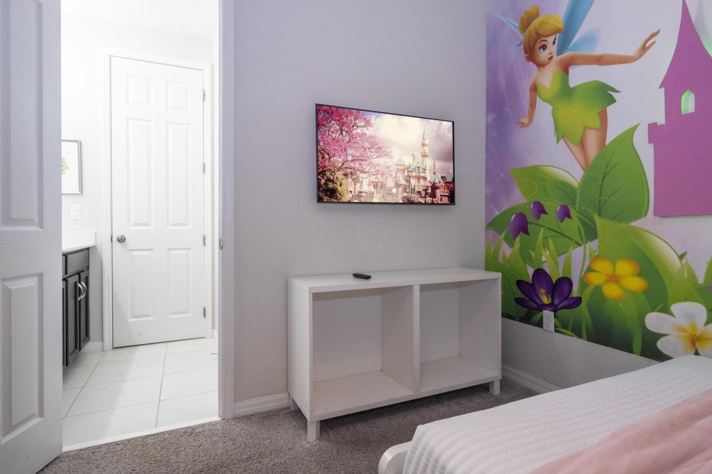 Princess themed bedroom w/ full + twin & TV