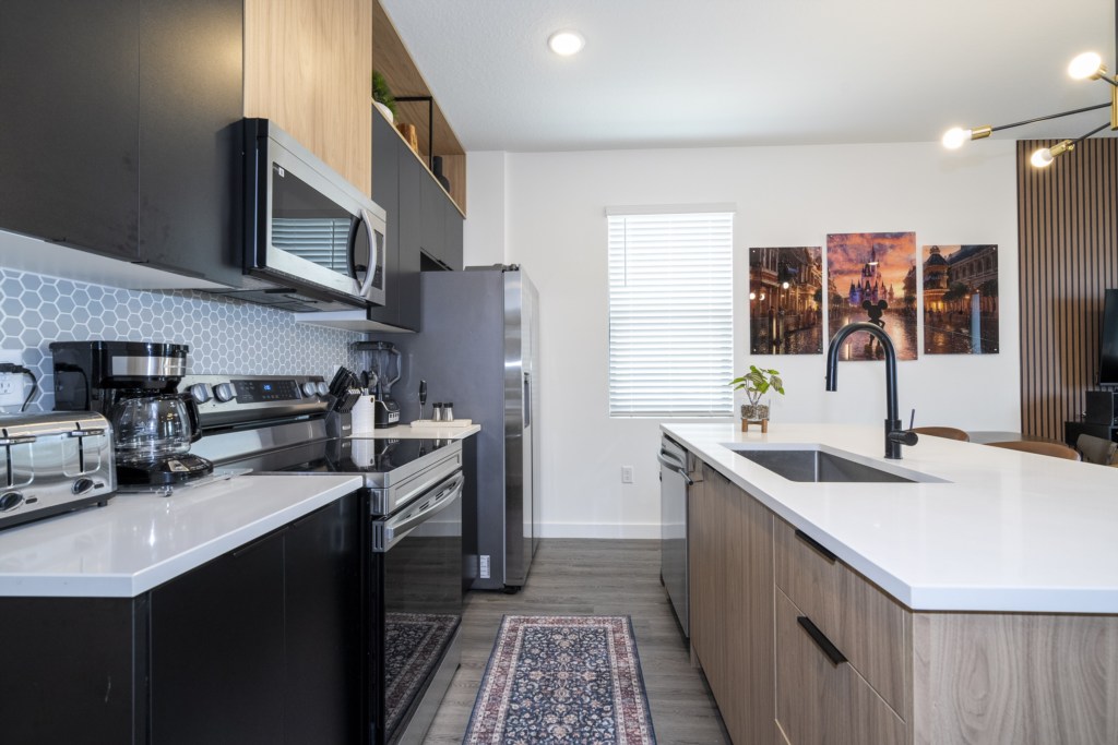 Fully equipped kitchen