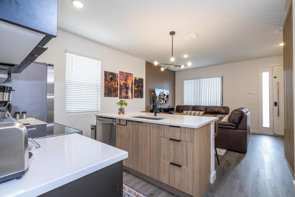 Fully equipped kitchen