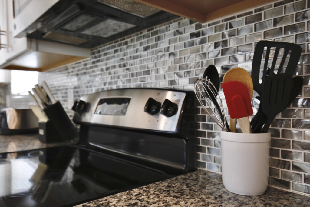 17 Kitchen