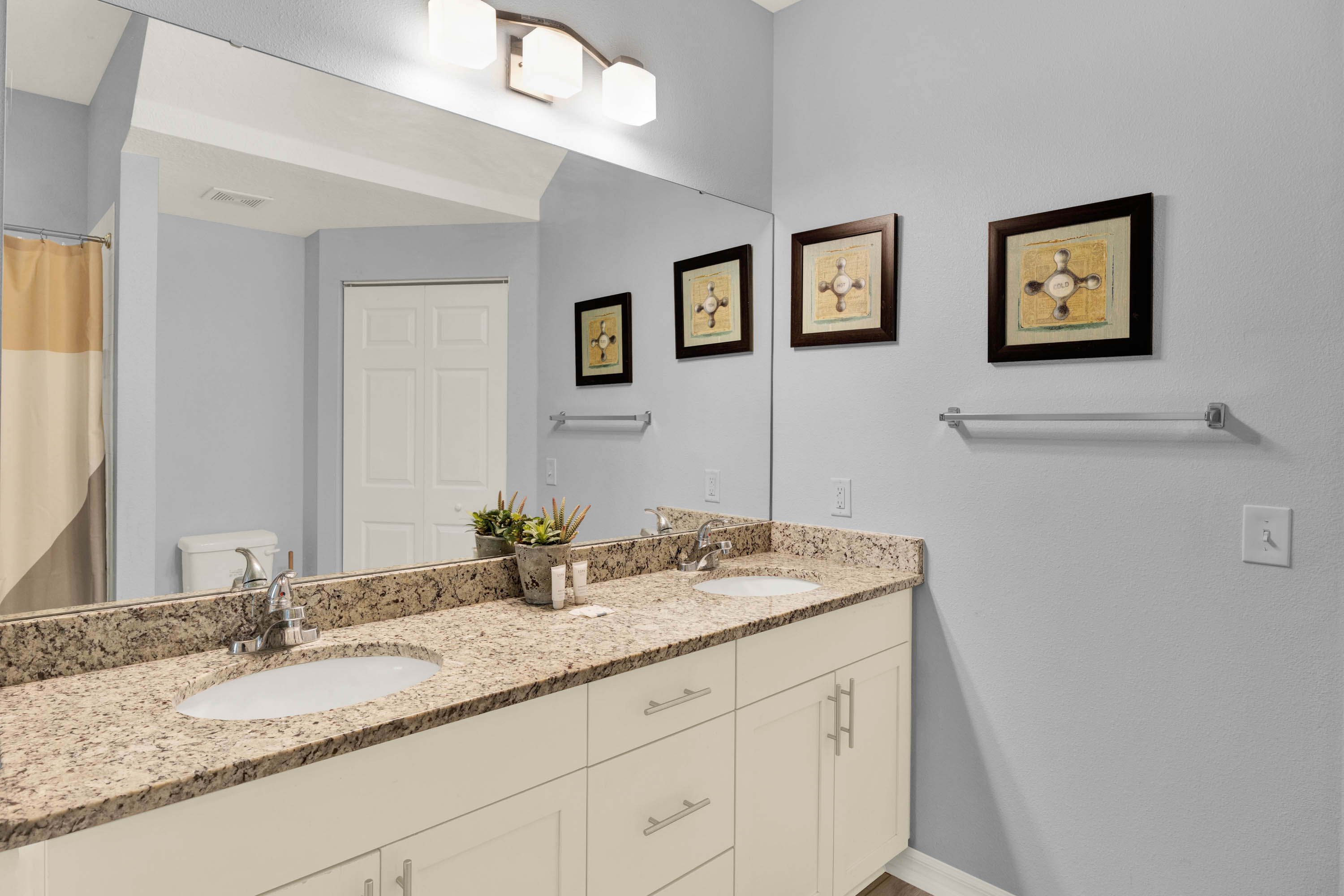 3204 Gold Lane, 3-bedroom vacation townhouse at West Lucaya in Kissimmee, FL — photo 25 of 35