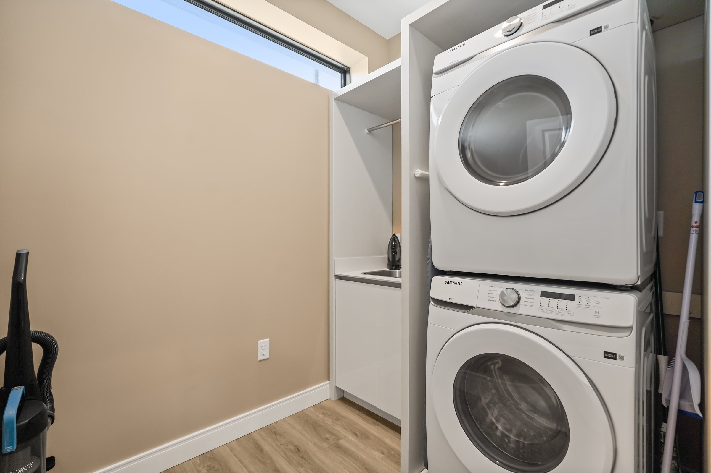 Laundry — 5534 Positano Way, photo 28 of 37