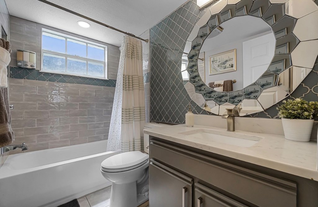 Bathroom — 5017-95 Laguna Bay Circle, photo 19 of 44
