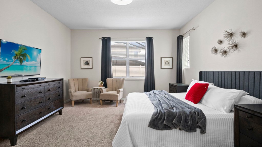 King size bedroom