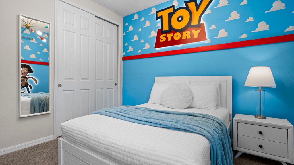 Queen bedroom