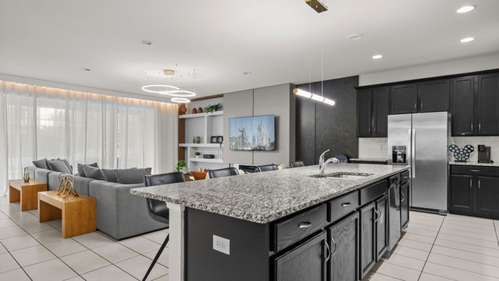 Fully equipped kitchen