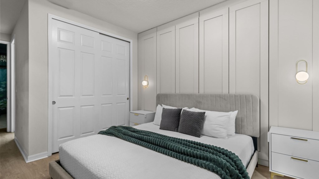 King bedroom w/ TV
