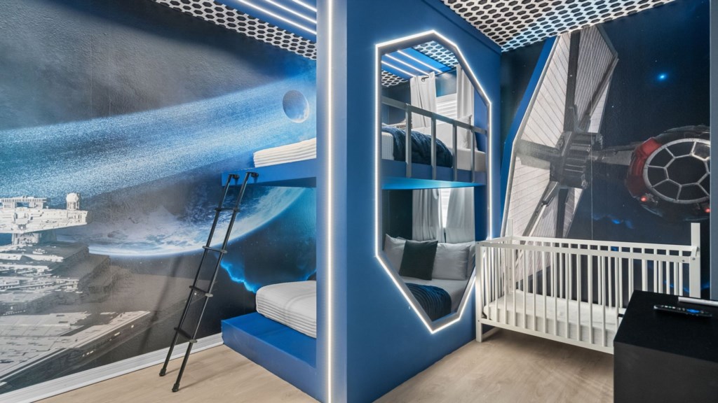 Star Wars themed bedroom w/ bunk bed full over full