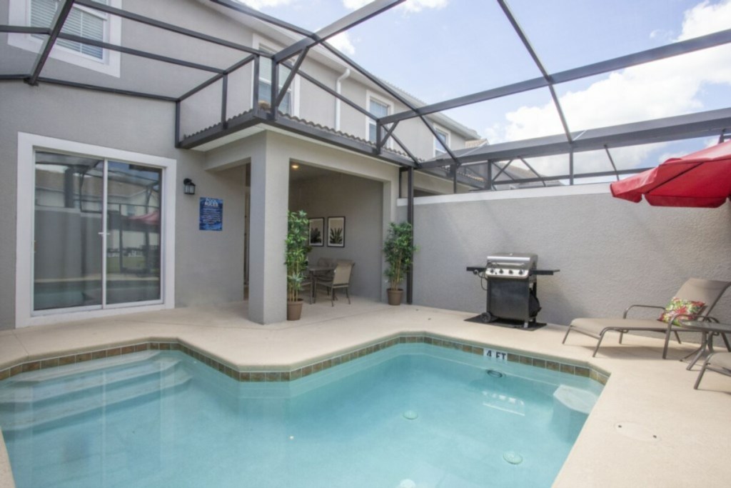 Private pool — 4844 Romeo Circle, photo 2 of 41