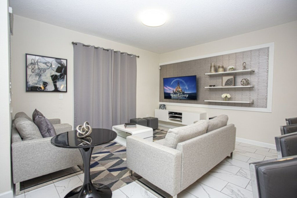 Living area — 4844 Romeo Circle, photo 6 of 41