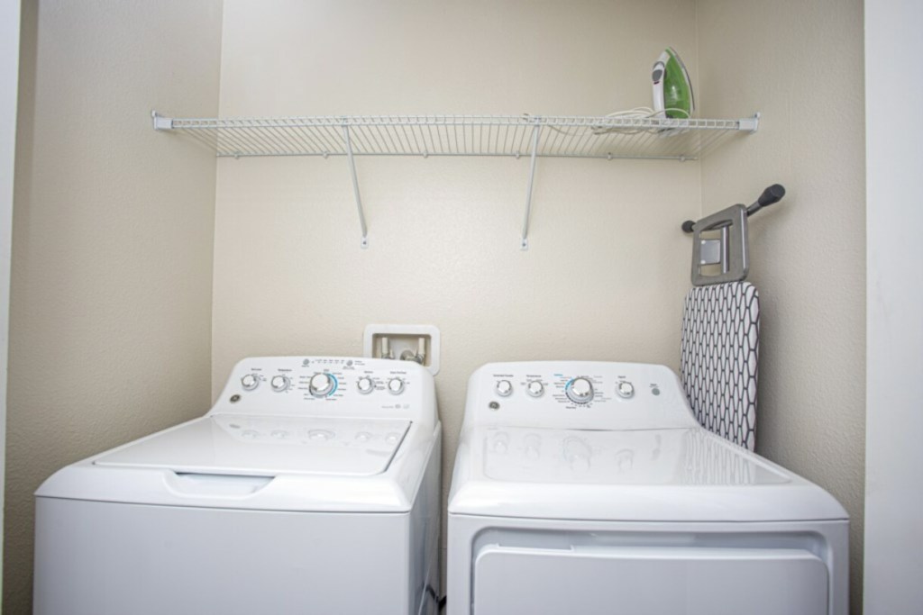 Laundry — 4844 Romeo Circle, photo 35 of 41