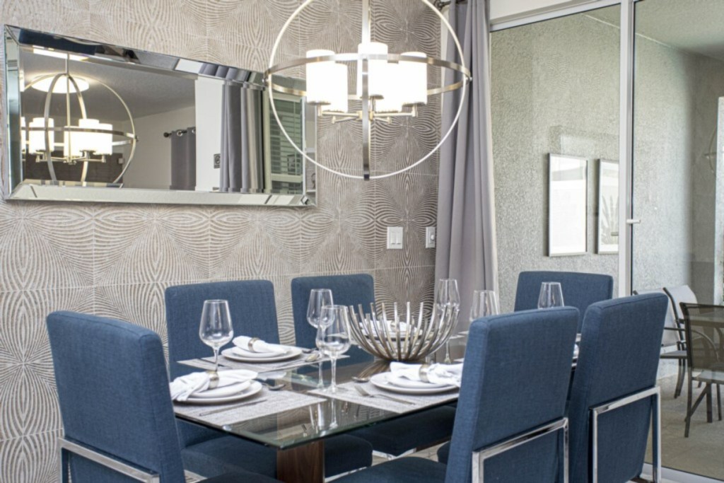 Dining area — 4844 Romeo Circle, photo 8 of 41