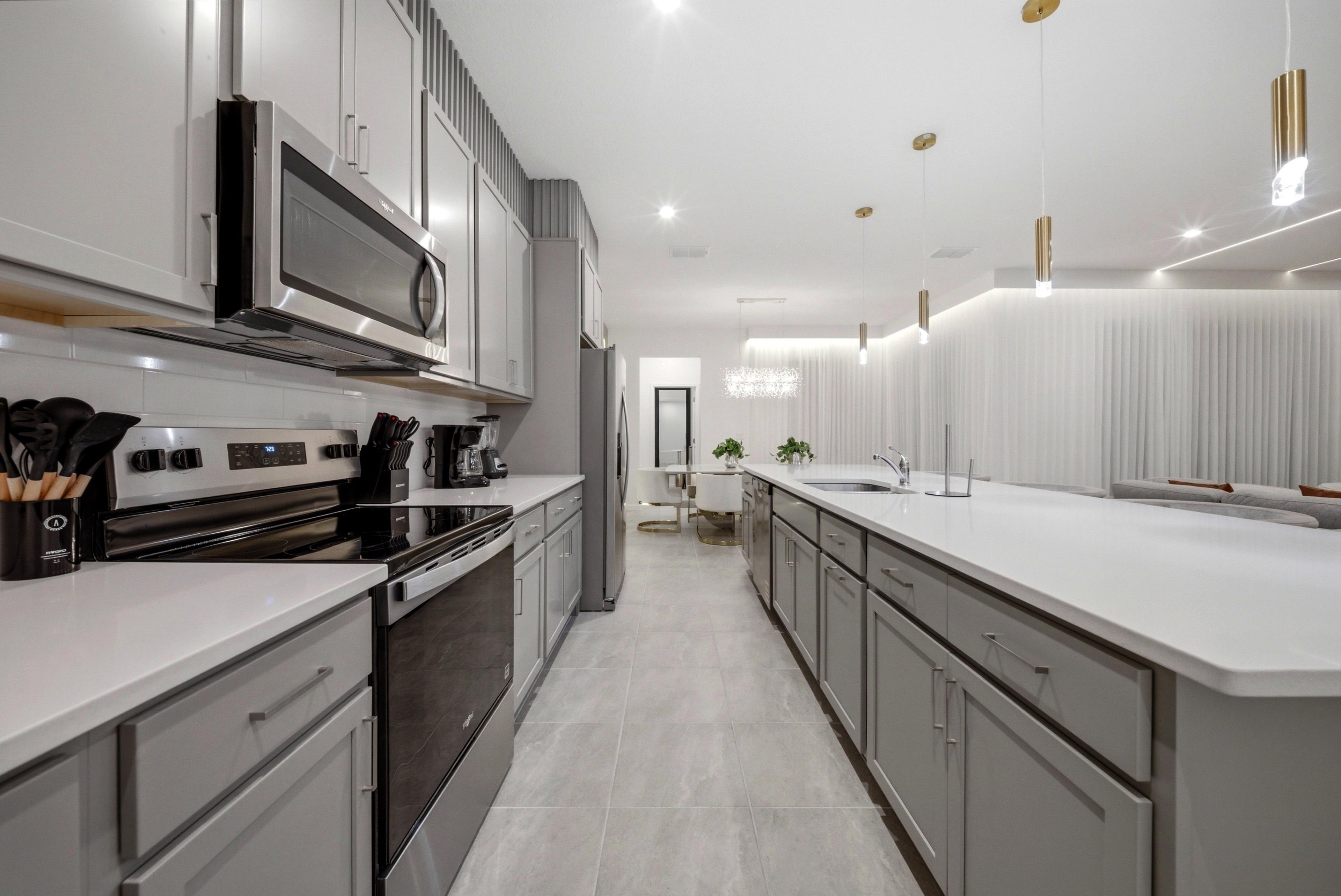 Kitchen — 2320 Distant Sun Trail, photo 44 of 115
