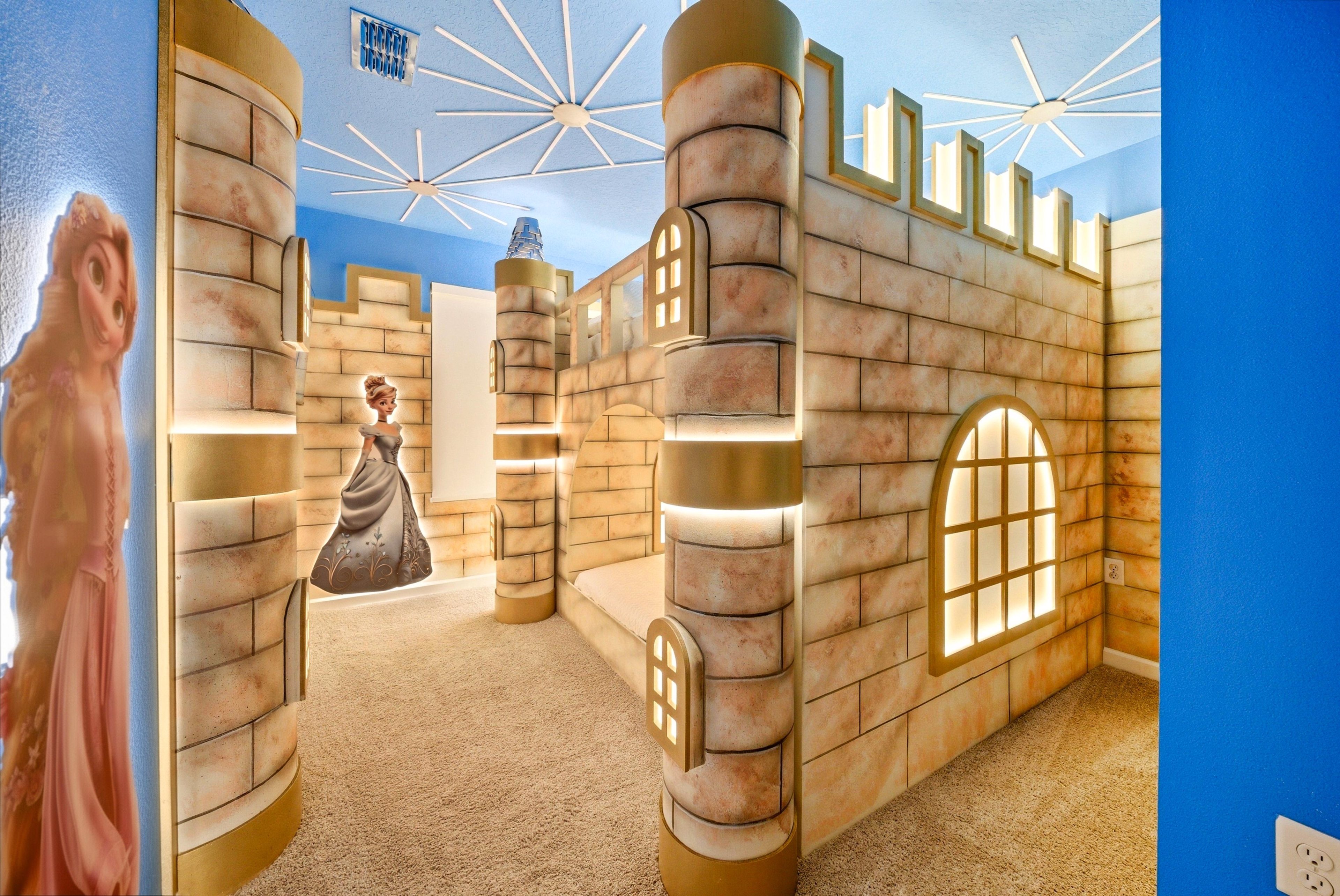 Cinderella - themed bedroom — 2320 Distant Sun Trail, photo 2 of 115