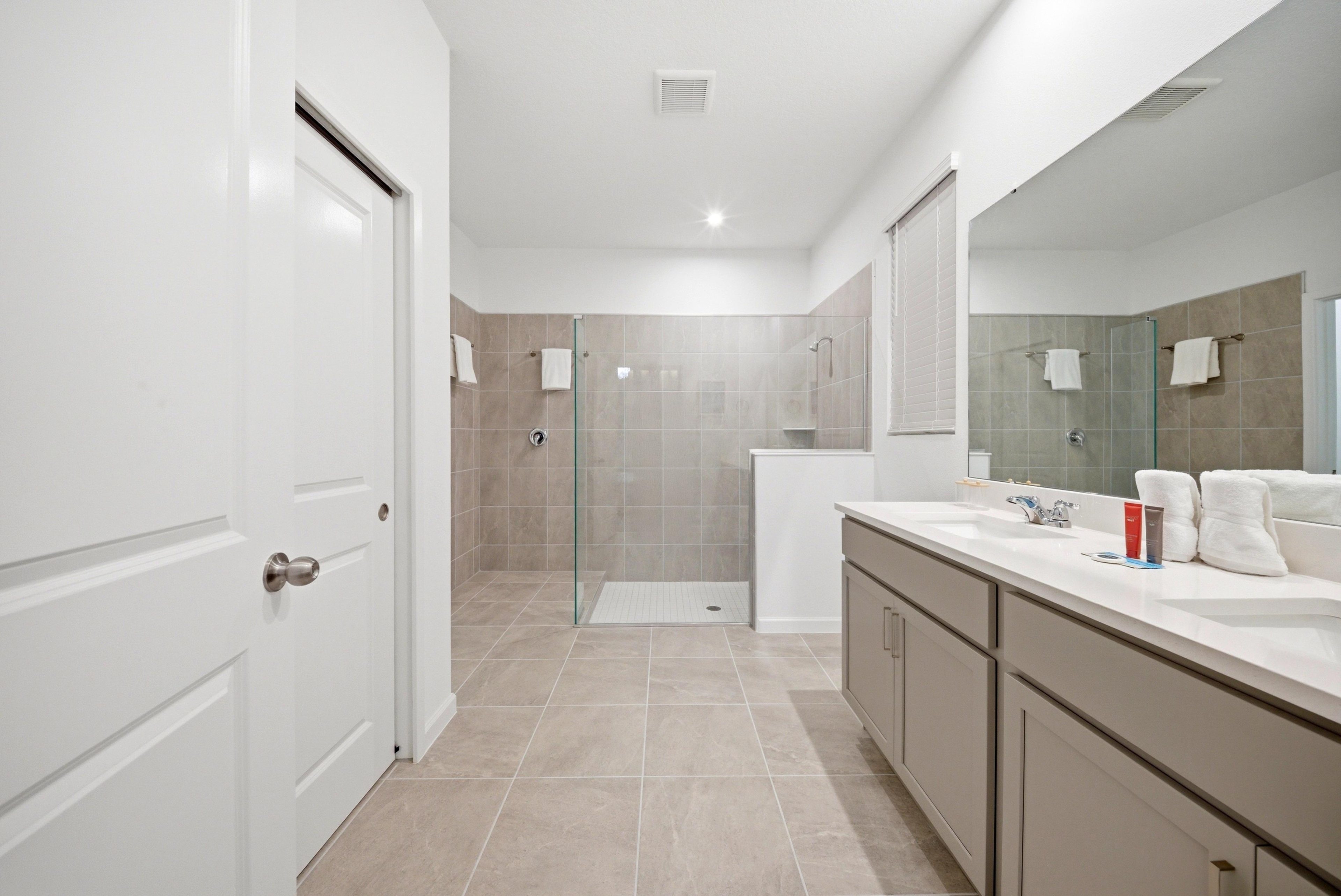 Bathroom — 2320 Distant Sun Trail, photo 69 of 115