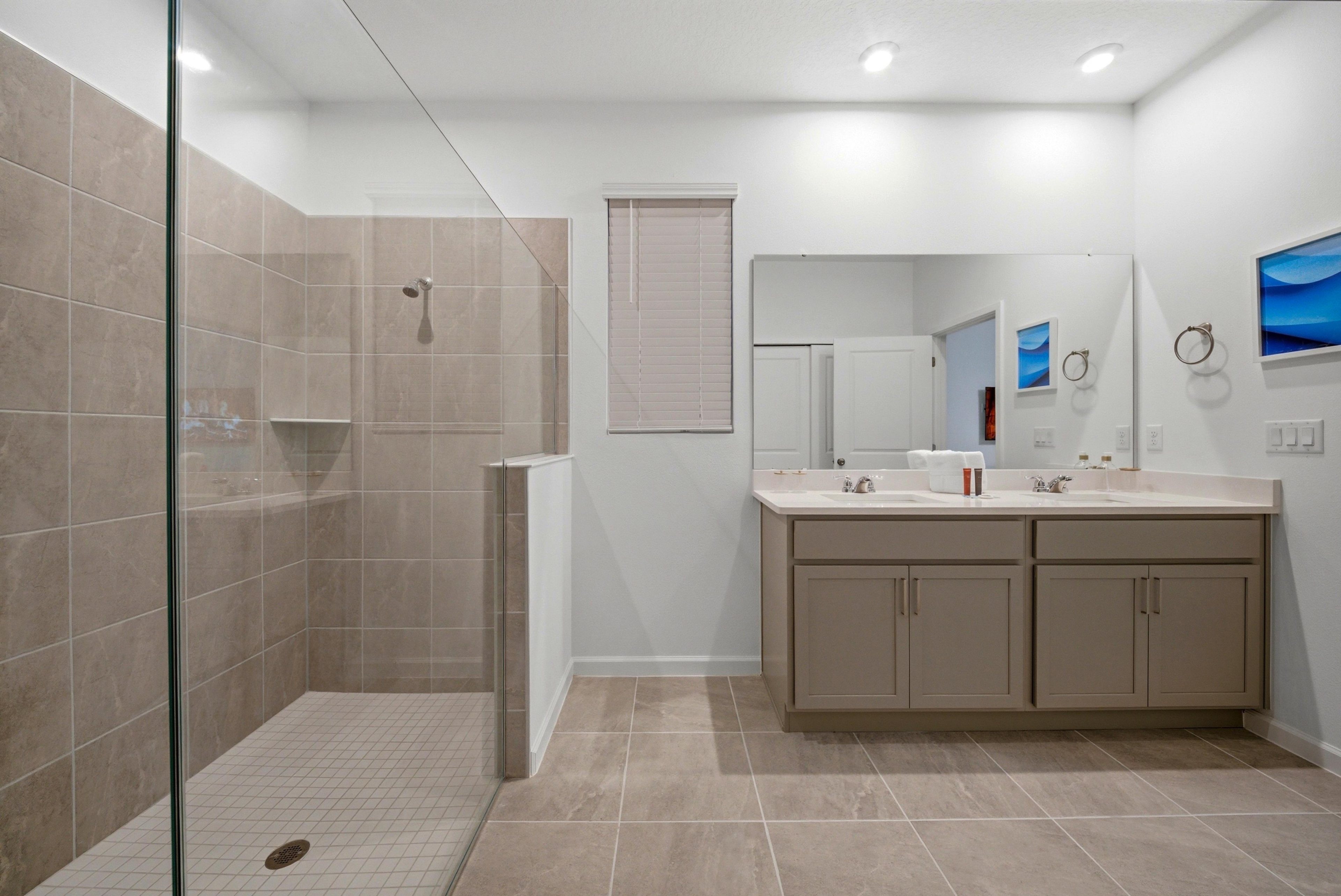 Bathroom — 2320 Distant Sun Trail, photo 70 of 115