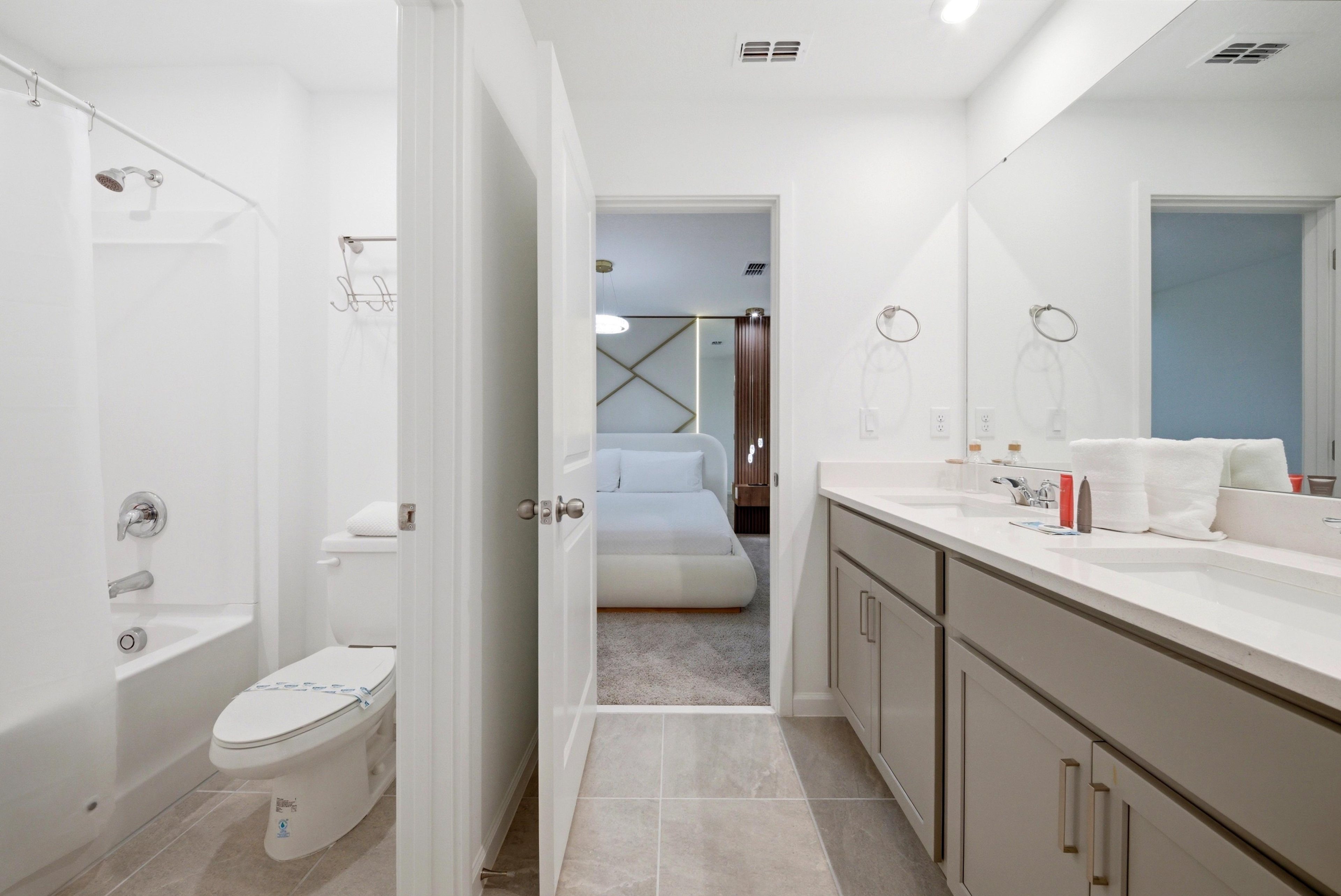 Bathroom — 2320 Distant Sun Trail, photo 76 of 115