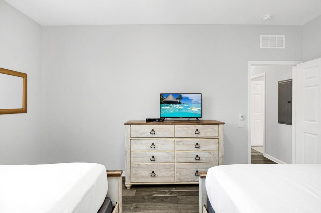Bedroom — 4862-110 Cayview Avenue, photo 18 of 28