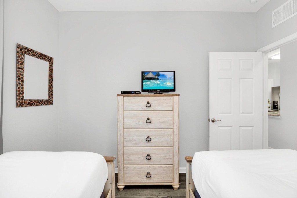 Bedroom — 4862-110 Cayview Avenue, photo 20 of 28