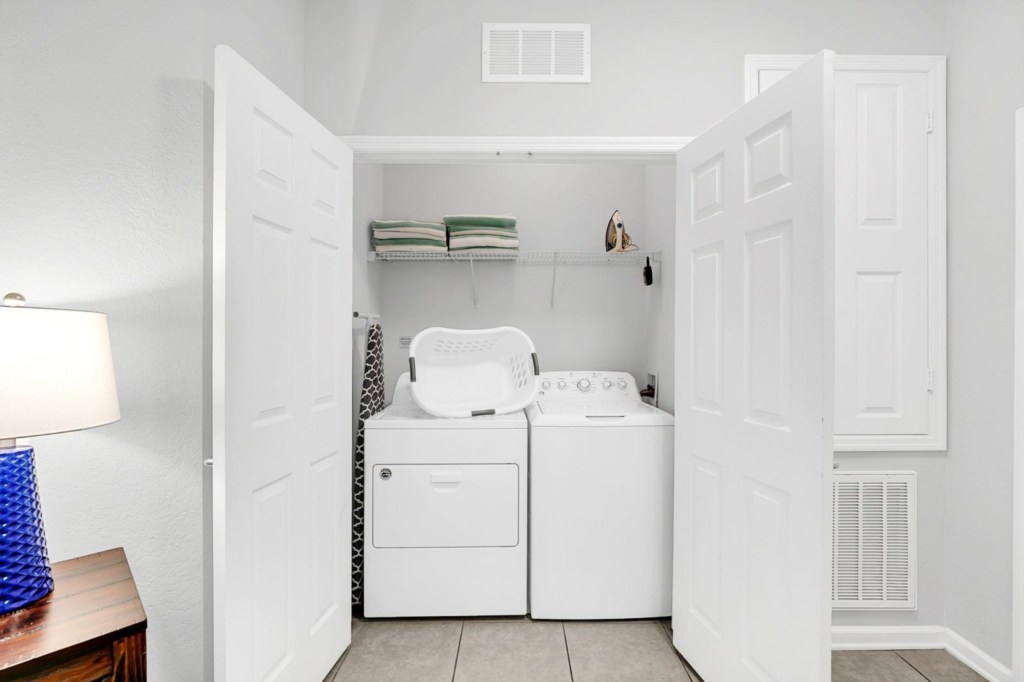 Laundry — 4862-110 Cayview Avenue, photo 25 of 28