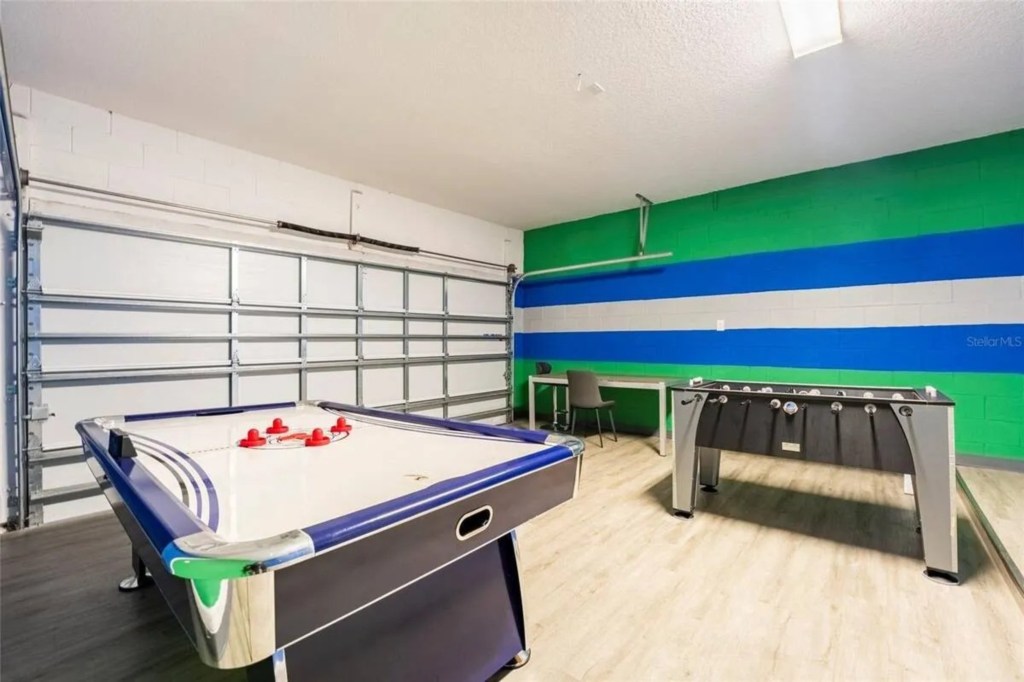 Game room — 2613 Calistoga Avenue, photo 9 of 28