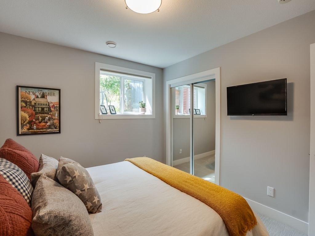 Bedroom2.