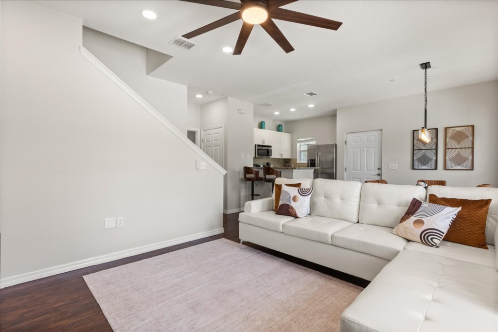 23-108 Lucaya Village, 4-bedroom vacation townhouse at Lucaya Village in Kissimmee, FL — photo 2 of 44