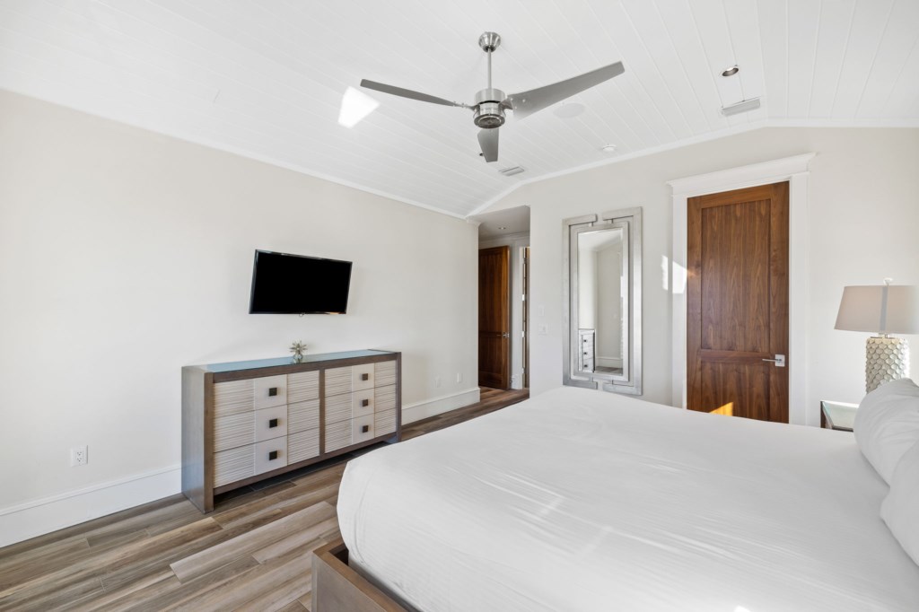 3rd Floor Primary Suite