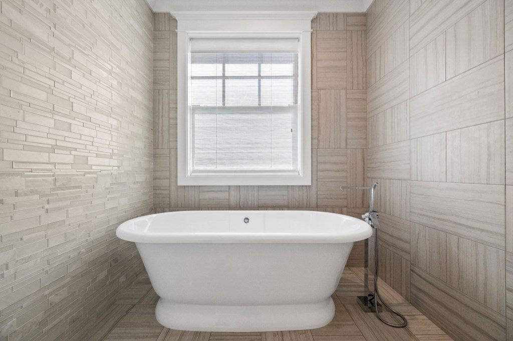 3rd Floor Primary Suite Bathroom