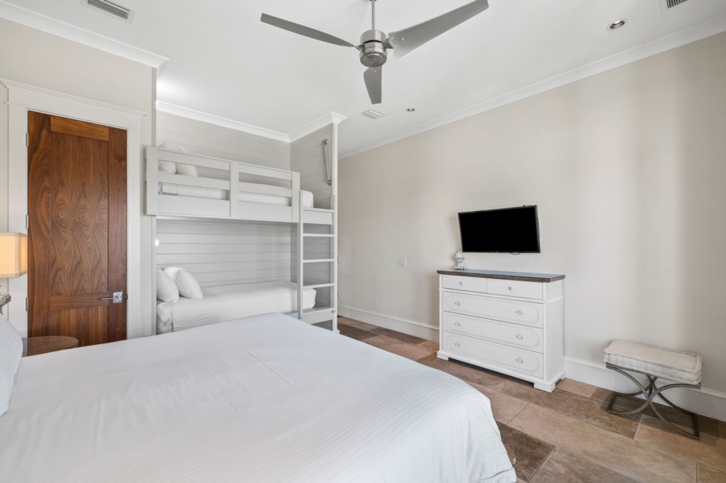 King Bedroom With Twin-Over-Twin Bunk Bed On 2nd Floor