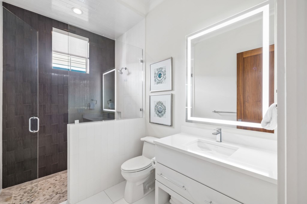 2nd Floor Guest Bathroom