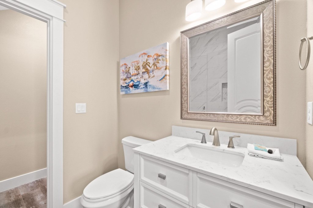 King Bedroom #1 Bathroom