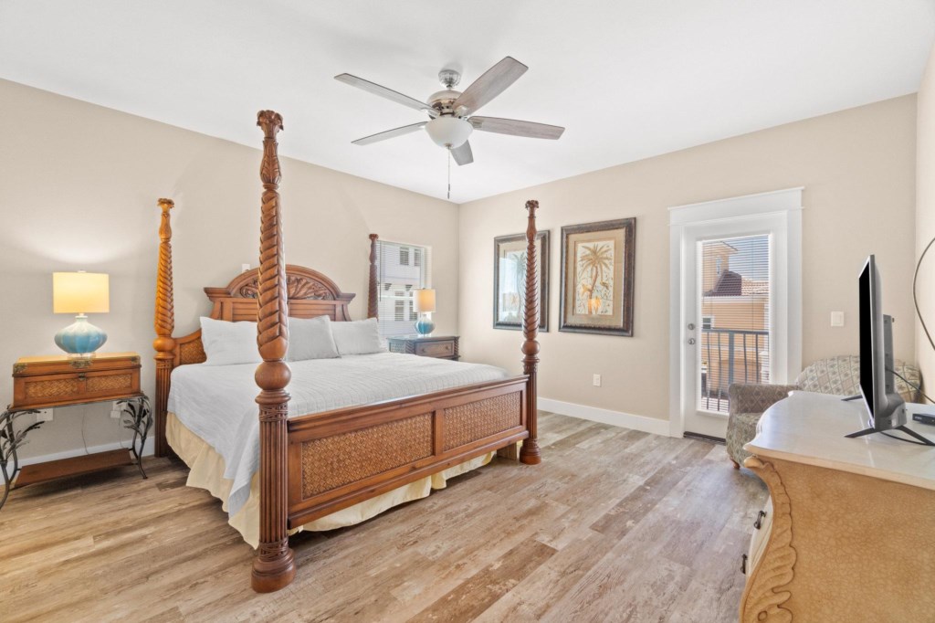2nd Floor King Bedroom