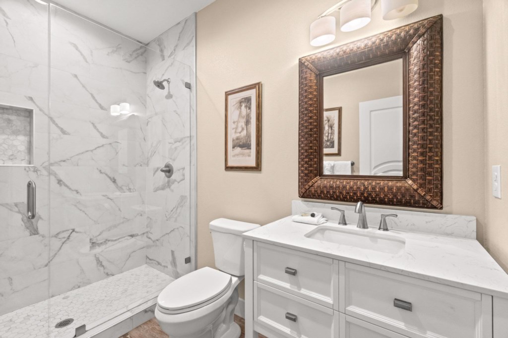 2nd floor king bathroom