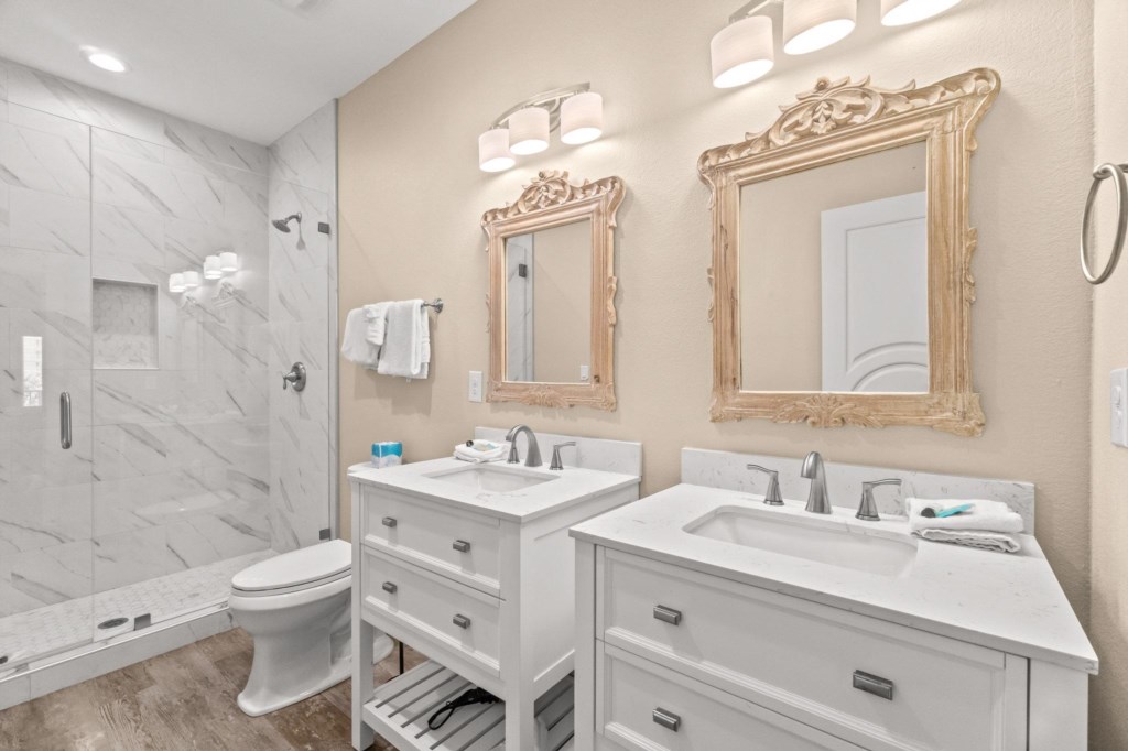 King Master Bathroom