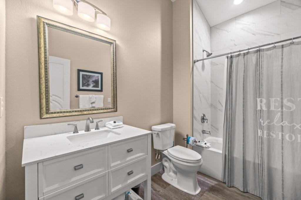 Bunk Room Bathroom