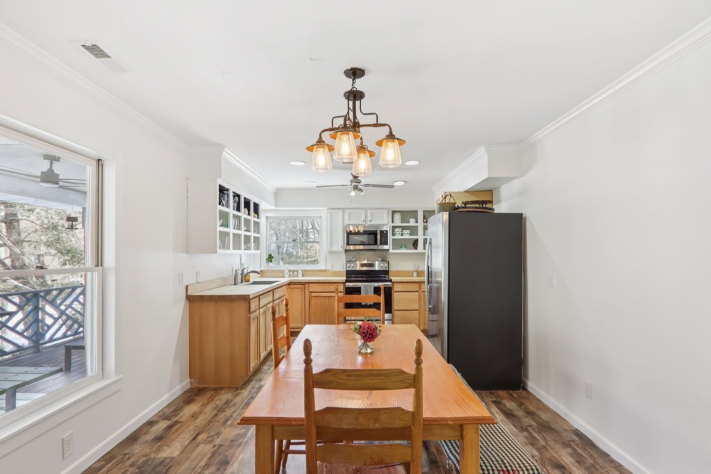 18-web-or-mls-210SpringValleyDr-S1701-014